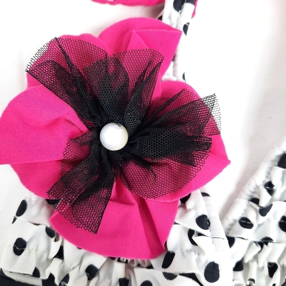 Isobella & Chloe 1 Piece Swimsuit Black & White Polka Dots Giraffe Print Size 2T - Picture 2 of 7